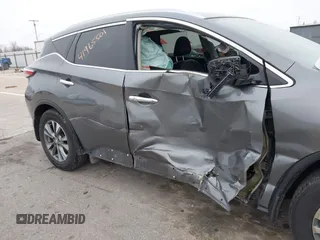 2016 Nissan Murano SL z VIN 5N1AZ2MH7GN124927, wystawiony jako IAAI lot #41965501 z przebiegiem 151 072 mil mil oraz . Historia ofert i sprzedaży dostępna na DreamBid. Obrazek 6.