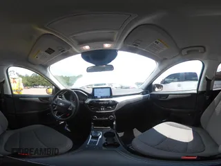2022 Ford Escape SE z VIN 1FMCU0G66NUB82519, wystawiony jako IAAI lot #42444455 z przebiegiem 102 980 mil mil oraz . Historia ofert i sprzedaży dostępna na DreamBid. Obrazek 18.