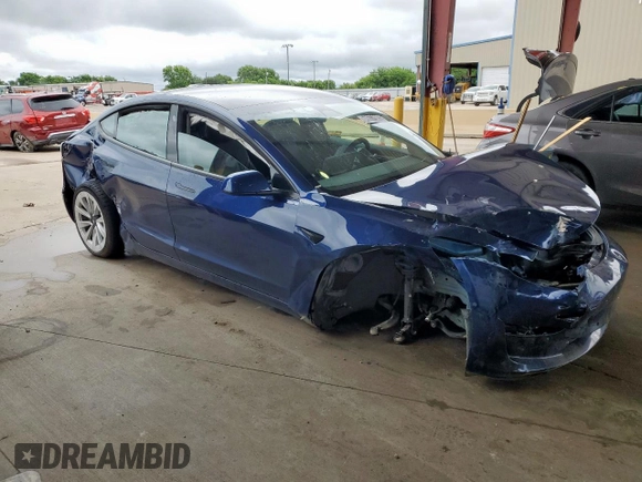 2022 Tesla Model 3 z VIN 5YJ3E1EA7NF289098, wystawiony jako Copart lot #60637005 z przebiegiem 152 060 mil mil oraz Czysty tytuł • Clean title. Historia ofert i sprzedaży dostępna na DreamBid. Obrazek 4.