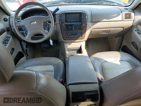 2002 Ford Explorer Eddie Bauer with VIN 1FMDU74W82ZC83948, listed as a Copart auction lot 71237084 with 233,525 mi miles and Clean title. Bid and sale history available at DreamBid. Image 8.