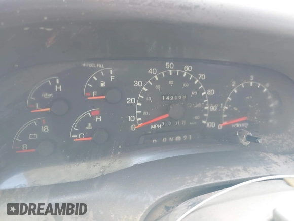 1999 Ford F-350 with VIN 1FDSW34S7XEC82702, listed as a IAAI auction lot 40346052 with 142,159 mi miles and . Bid and sale history available at DreamBid. Image 7.