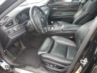 2011 BMW 7 Series 740Li z VIN WBAKB4C5XBC574119, wystawiony jako Copart lot #54946445 z przebiegiem Nie podano mil oraz Szkoda całkowita • Salvage title. Historia ofert i sprzedaży dostępna na DreamBid. Obrazek 7.