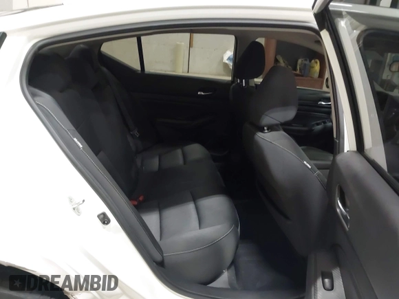 2019 Nissan Altima S with VIN 1N4BL4BV9KC239599, listed as a IAAI auction lot 41975983 with 115,245 mi miles and . Bid and sale history available at carsss.com. Image 8.