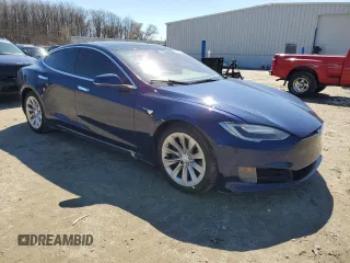 2016 Tesla Model S 90D z VIN 5YJSA1E27GF172611, wystawiony jako Copart lot #49434005 z przebiegiem 175 665 mil mil oraz Szkoda całkowita • Salvage title. Historia ofert i sprzedaży dostępna na DreamBid. Obrazek 4.