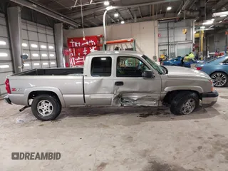 2003 Chevrolet Silverado 1500 with VIN 2GCEK19T731165314, listed as a IAAI auction lot 41605502 with 152,310 mi miles. Bid and sale history available at carsss.com. Image 14.