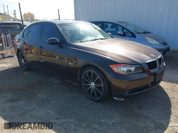 2007 BMW 3 Series 328i with VIN WBAVA33547KX72119, listed as a IAAI auction lot 42064589 with 88,352 mi miles and . Bid and sale history available at DreamBid. Image 1.