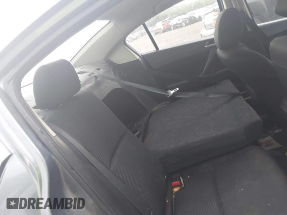 2013 Mazda 3 i SV z VIN JM1BL1TG9D1732559, wystawiony jako IAAI lot #42531526 z przebiegiem 207 132 mil mil oraz . Historia ofert i sprzedaży dostępna na DreamBid. Obrazek 8.