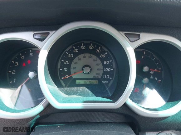 2004 Toyota 4Runner SR5 with VIN JTEZU14R440039640, listed as a IAAI auction lot 42085546 with 187,061 mi miles. Bid and sale history available at carsss.com. Image 7.