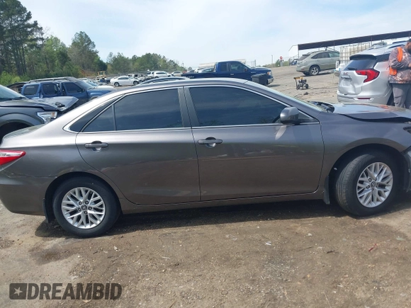 2017 Toyota Camry XLE with VIN 4T1BF1FK0HU402574, listed as a IAAI auction lot 41889015 with 155,470 mi miles. Bid and sale history available at carsss.com. Image 14.