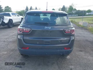 2018 Jeep Compass Sport z VIN 3C4NJCAB0JT267454, wystawiony jako IAAI lot #42266843 z przebiegiem 116 775 mil mil oraz . Historia ofert i sprzedaży dostępna na DreamBid. Obrazek 16.
