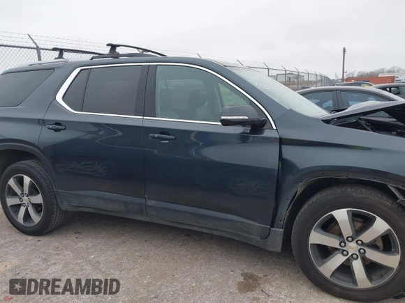 2018 Chevrolet Traverse LT Leather with VIN 1GNEVHKW1JJ218359, listed as a IAAI auction lot 41472457 with 118,412 mi miles. Bid and sale history available at carsss.com. Image 13.