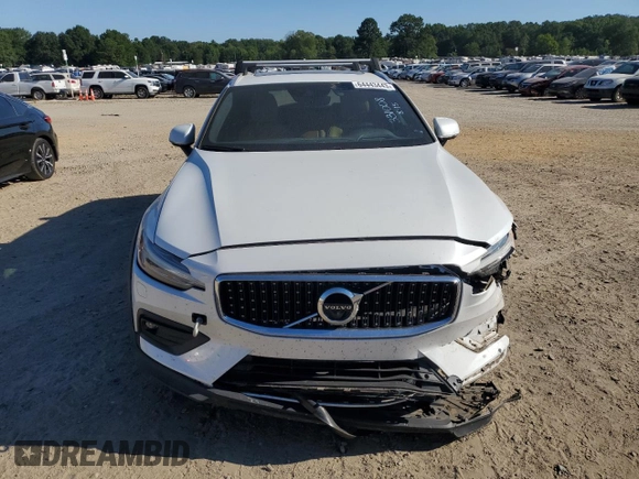 2020 Volvo V60 z VIN YV4102WK4L1031160, wystawiony jako Copart lot #64443443 z przebiegiem 41 648 mil mil oraz . Historia ofert i sprzedaży dostępna na DreamBid. Obrazek 5.