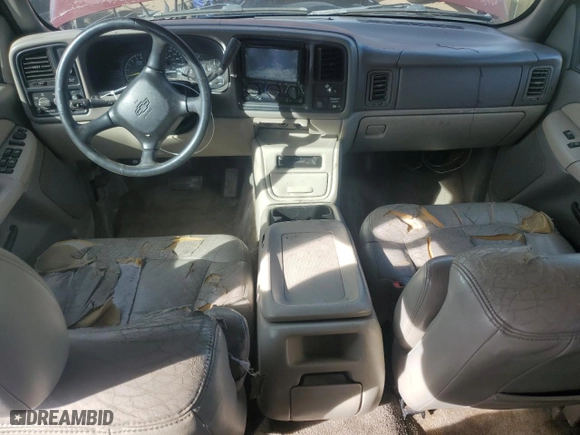 2000 Chevrolet Suburban LS with VIN 3GNEC16T0YG166344, listed as a Copart auction lot 46359325 with 210,455 mi miles and Clean Title. Bid and sale history available at carsss.com. Image 8.
