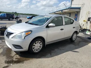 2016 Nissan Versa S with VIN 3N1CN7AP8GL916007, listed as a Copart auction lot 61588535 with 140,302 mi miles and Salvage title. Bid and sale history available at DreamBid. Image 1.