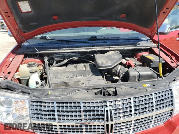 2010 Lincoln MKX z VIN 2LMDJ8JC2ABJ24499, wystawiony jako Copart lot #53376925 z przebiegiem 210 691 mil mil oraz Szkoda całkowita • Salvage title. Historia ofert i sprzedaży dostępna na DreamBid. Obrazek 12.