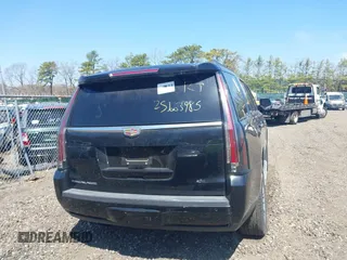 2015 Chevrolet Tahoe LT with VIN 1GNSKBKC5FR229193, listed as a IAAI auction lot 42079931 with Not provided miles and . Bid and sale history available at DreamBid. Image 15.
