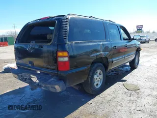 2002 Chevrolet Suburban Z71 with VIN 3GNFK16Z32G202949, listed as a IAAI auction lot 41637140 with 277,161 mi miles. Bid and sale history available at carsss.com. Image 4.