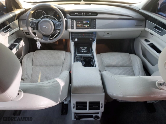 2016 Jaguar XF 35t Prestige with VIN SAJBE4BVXGCY13334, listed as a Copart auction lot 45523235 with 106,632 mi miles and Salvage Title. Bid and sale history available at carsss.com. Image 8.