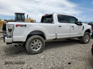 2017 Ford F-250 Lariat with VIN 1FT7W2BT6HED83358, listed as a Copart auction lot 60636715 with 140,578 mi miles and Salvage title. Bid and sale history available at DreamBid. Image 3.