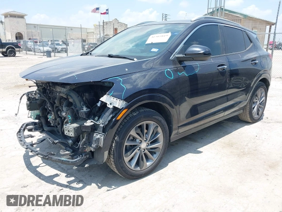 2020 Buick Encore GX Select z VIN KL4MMDSL7LB126928, wystawiony jako IAAI lot #42303819 z przebiegiem 74 360 mil mil oraz . Historia ofert i sprzedaży dostępna na DreamBid. Obrazek 2.