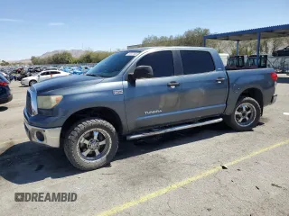 2008 Toyota Tundra z VIN 5TFDV54198X036873, wystawiony jako Copart lot #56321415 z przebiegiem 209 722 mil mil oraz Szkoda całkowita • Salvage title. Historia ofert i sprzedaży dostępna na DreamBid. Obrazek 1.