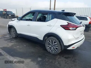 2023 Nissan Kicks SV with VIN 3N1CP5CV5PL492991, listed as a IAAI auction lot 41805445 with Not Provided miles. Bid and sale history available at carsss.com. Image 3.