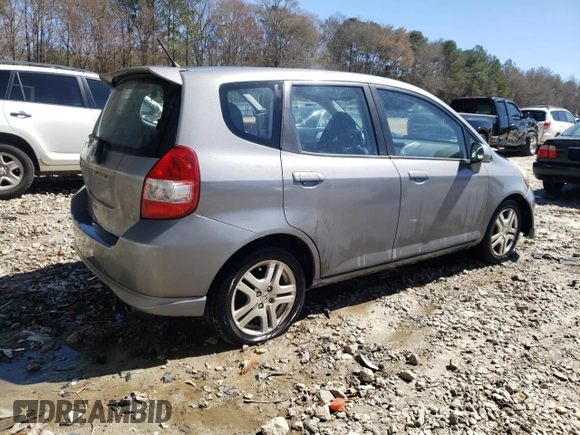 2007 Honda Fit Sport with VIN JHMGD38677S063204, listed as a Copart auction lot 48680995 with 233,496 mi miles and Salvage Title. Bid and sale history available at carsss.com. Image 3.