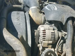 2002 Chevrolet Silverado 1500HD LS z VIN 1GCGK13U52F227116, wystawiony jako IAAI lot #42382447 z przebiegiem 305 548 mil mil oraz . Historia ofert i sprzedaży dostępna na DreamBid. Obrazek 17.