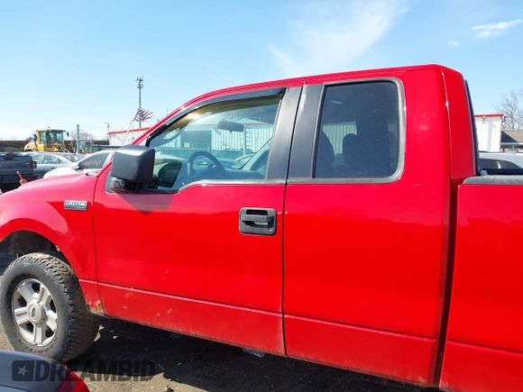 2005 Ford F-150 STX with VIN 1FTRX14W25NA45992, listed as a IAAI auction lot 41702409 with 202,867 mi miles. Bid and sale history available at carsss.com. Image 15.