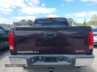 2008 GMC Sierra 1500 SLE1 z VIN 2GTEC13JX81125255, wystawiony jako IAAI lot #41955534 z przebiegiem 246 256 mil mil oraz . Historia ofert i sprzedaży dostępna na DreamBid. Obrazek 17.