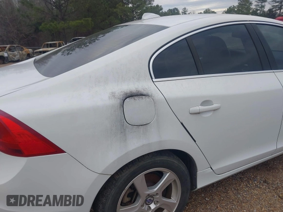 2012 Volvo S60 T5 с VIN YV1622FS6C2133602, выставлен на аукционе IAAI как лот 41041674 с пробегом 189 681 миль миль и . История ставок и продаж доступна на DreamBid. Изображение 15.