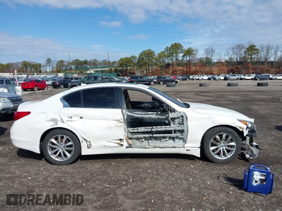 2014 Infiniti Q50 Premium with VIN JN1BV7AR9EM701624, listed as a IAAI auction lot 41711699 with 119,418 mi miles. Bid and sale history available at carsss.com. Image 13.