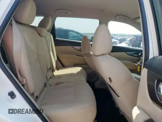 2016 Nissan Rogue SV z VIN KNMAT2MV9GP670421, wystawiony jako Copart lot #57445215 z przebiegiem 165 621 mil mil oraz Szkoda całkowita • Salvage title. Historia ofert i sprzedaży dostępna na DreamBid. Obrazek 11.