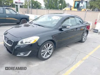 2013 Volvo C70 T5 with VIN YV1672MC3DJ142956, listed as a IAAI auction lot 42819801 with 80,913 mi miles and . Bid and sale history available at DreamBid. Image 2.