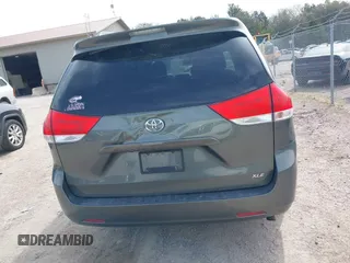 2013 Toyota Sienna XLE AAS с VIN 5TDYK3DC8DS318387, выставлен на аукционе IAAI как лот 42146255 с пробегом 244 899 миль миль и . История ставок и продаж доступна на DreamBid. Изображение 16.