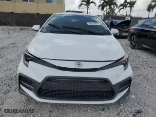 2022 Toyota Corolla SE with VIN 5YFS4MCE5NP125472, listed as a Copart auction lot 50824905 with 27,009 mi miles and Clean Title. Bid and sale history available at carsss.com. Image 5.