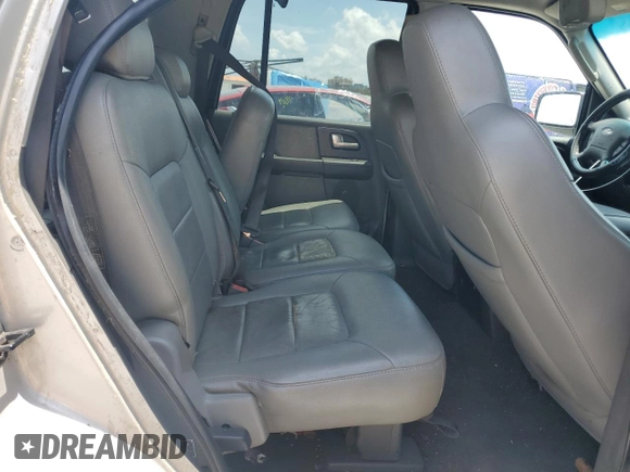 2003 Ford Expedition Special Service z VIN 1FMRU15WX3LB84649, wystawiony jako Copart lot #53674705 z przebiegiem 300 012 mil mil oraz Szkoda całkowita • Salvage title. Historia ofert i sprzedaży dostępna na DreamBid. Obrazek 11.