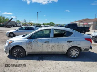 2016 Nissan Versa SV z VIN 3N1CN7AP5GL915381, wystawiony jako IAAI lot #42334410 z przebiegiem 86 373 mil mil oraz . Historia ofert i sprzedaży dostępna na DreamBid. Obrazek 15.