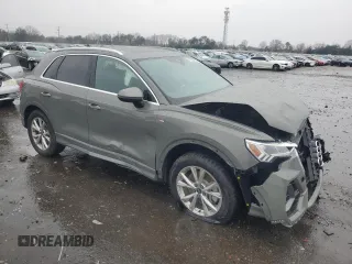 2023 Audi Q3 S line Premium z VIN WA1DECF33P1124378, wystawiony jako Copart lot #50222965 z przebiegiem 37 618 mil mil oraz Szkody całkowita. Historia ofert i sprzedaży dostępna na DreamBid. Obrazek 4.