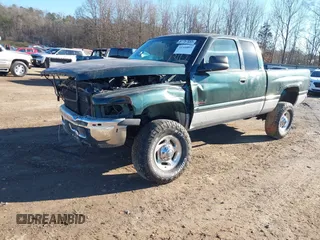 2000 Dodge Ram 2500 with VIN 1B7KF2361YJ135576, listed as a IAAI auction lot 41326893 with 1 mi miles. Bid and sale history available at carsss.com. Image 2.