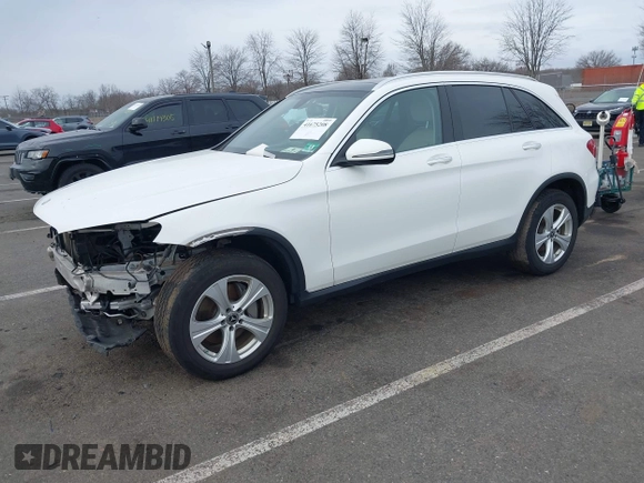 2018 Mercedes-Benz GLC with VIN WDC0G4KB6JV095440, listed as a IAAI auction lot 41675208 with 83,646 mi miles. Bid and sale history available at carsss.com. Image 16.