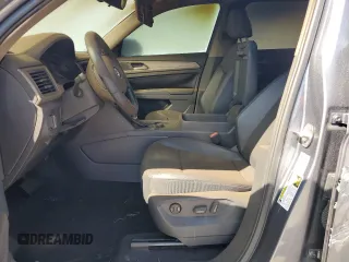 2018 Volkswagen Atlas SE z VIN 1V2KR2CA2JC508368, wystawiony jako Copart lot #45112465 z przebiegiem Nie podano mil oraz Szkoda całkowita • Salvage title. Historia ofert i sprzedaży dostępna na DreamBid. Obrazek 7.