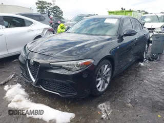 2022 Alfa Romeo Giulia Veloce with VIN ZARFAMBN7N7666400, listed as a IAAI auction lot 41287424 with 9,127 mi miles. Bid and sale history available at carsss.com. Image 17.