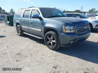 2008 Chevrolet Suburban LTZ with VIN 1GNFC160X8R173120, listed as a IAAI auction lot 41422800 with 240,167 mi miles. Bid and sale history available at carsss.com. Image 1.