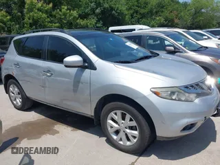 2014 Nissan Murano SV z VIN JN8AZ1MU4EW422326, wystawiony jako IAAI lot #42443318 z przebiegiem 229 169 mil mil oraz . Historia ofert i sprzedaży dostępna na DreamBid. Obrazek 13.