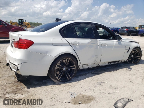 2015 BMW M3 z VIN WBS3C9C52FJ276479, wystawiony jako Copart lot #51453525 z przebiegiem 67 477 mil mil oraz Szkody całkowita. Historia ofert i sprzedaży dostępna na DreamBid. Obrazek 3.
