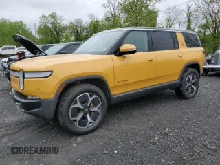 2023 Rivian R1S Adventure z VIN 7PDSGABA1PN009442, wystawiony jako Copart lot #55835815 z przebiegiem 28 048 mil mil oraz Szkody całkowita. Historia ofert i sprzedaży dostępna na DreamBid. Obrazek 1.