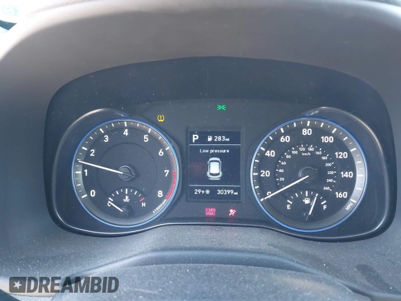 2021 Hyundai Kona SE with VIN KM8K12AA9MU667653, listed as a IAAI auction lot 41889973 with 30,399 mi miles and . Bid and sale history available at DreamBid. Image 7.