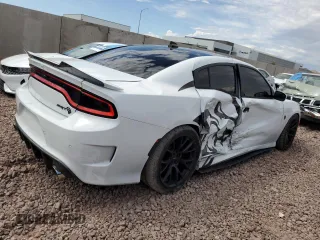 2015 Dodge Charger SRT Hellcat z VIN 2C3CDXL95FH836383, wystawiony jako Copart lot #69593084 z przebiegiem 48 494 mil mil oraz Szkoda całkowita • Salvage title. Historia ofert i sprzedaży dostępna na DreamBid. Obrazek 3.