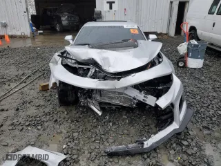 2019 Chevrolet Camaro ZL1 with VIN 1G1FK1R64K0122759, listed as a Copart auction lot 44143985 with 0 mi miles and Salvage Title. Bid and sale history available at carsss.com. Image 5.